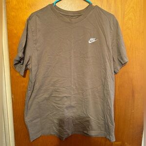 Nike club tee